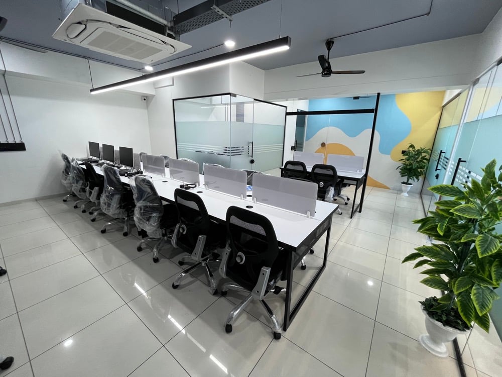 The Cloudmate open work floor